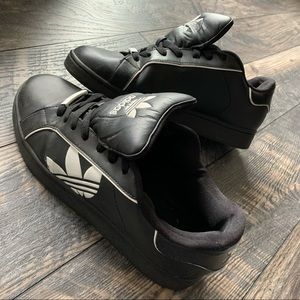 Men’s Adidas shoe